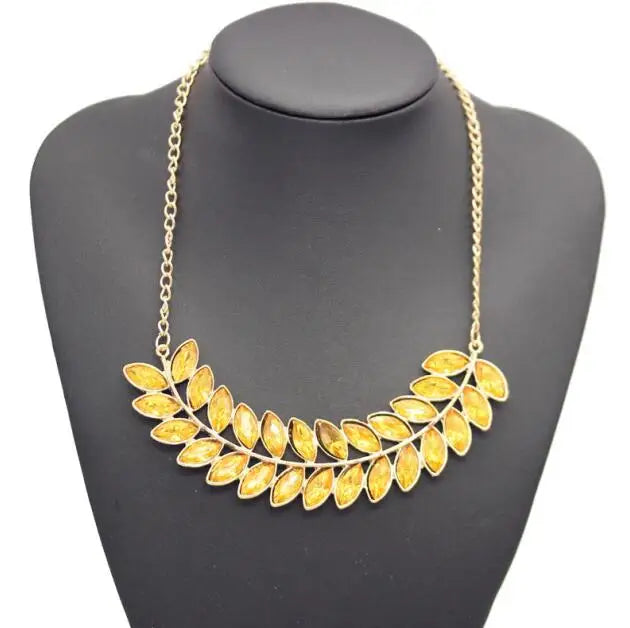 Vintage Gem Choker Necklace - Retro Statement Jewelry