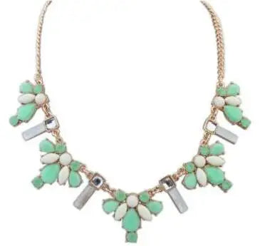 Vintage Gem Choker Necklace - Retro Statement Jewelry