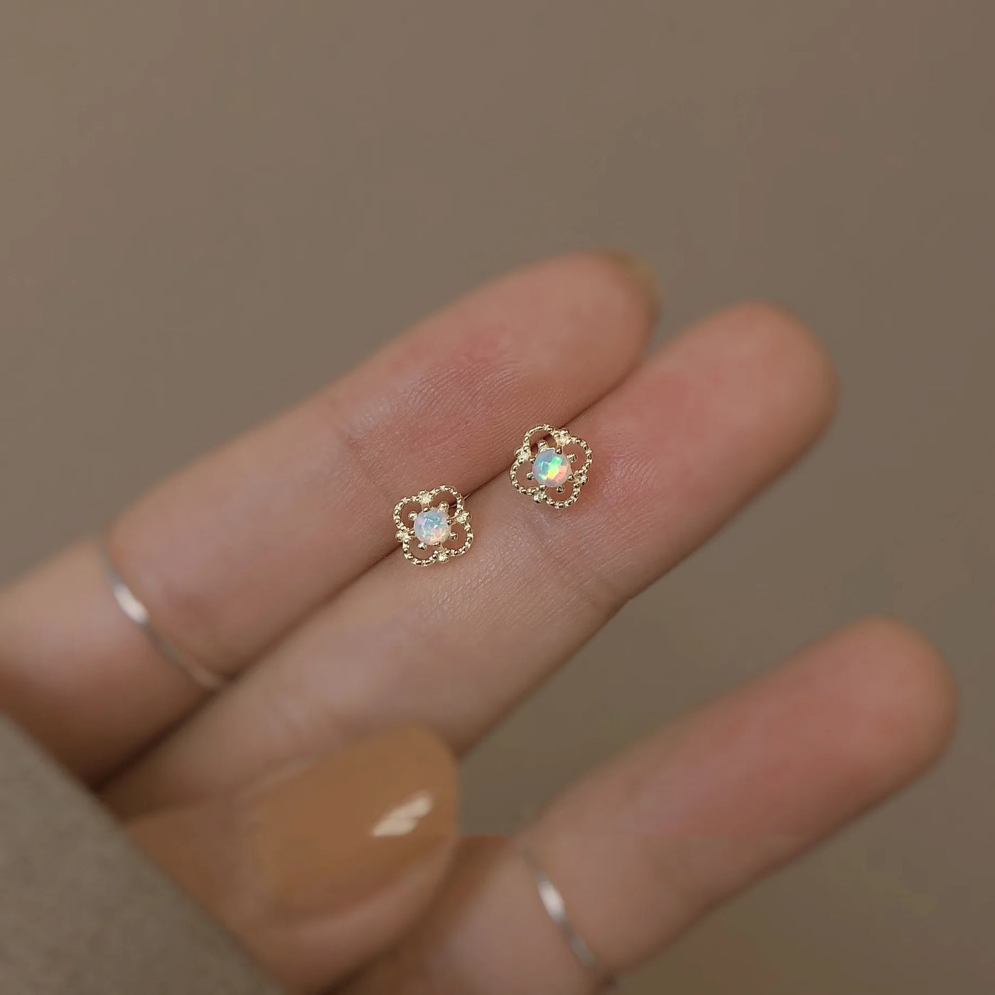 925 Silver Stud Earrings - Elegant Jewelry