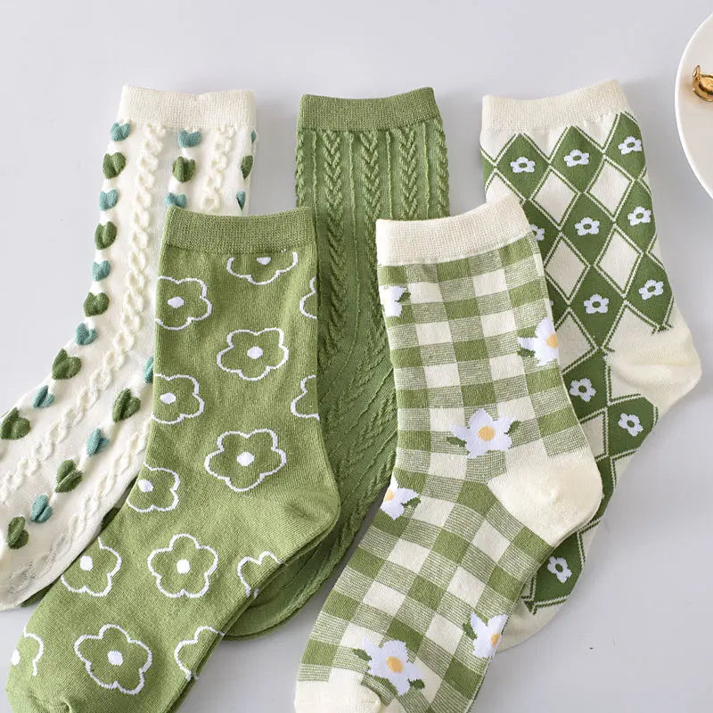 Retro Embroidered Flower Socks - 5 Pair Cozy Gift Set