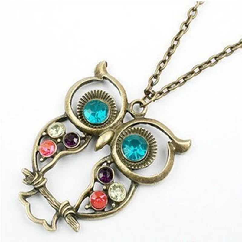 Vintage Gem Choker Necklace - Retro Statement Jewelry