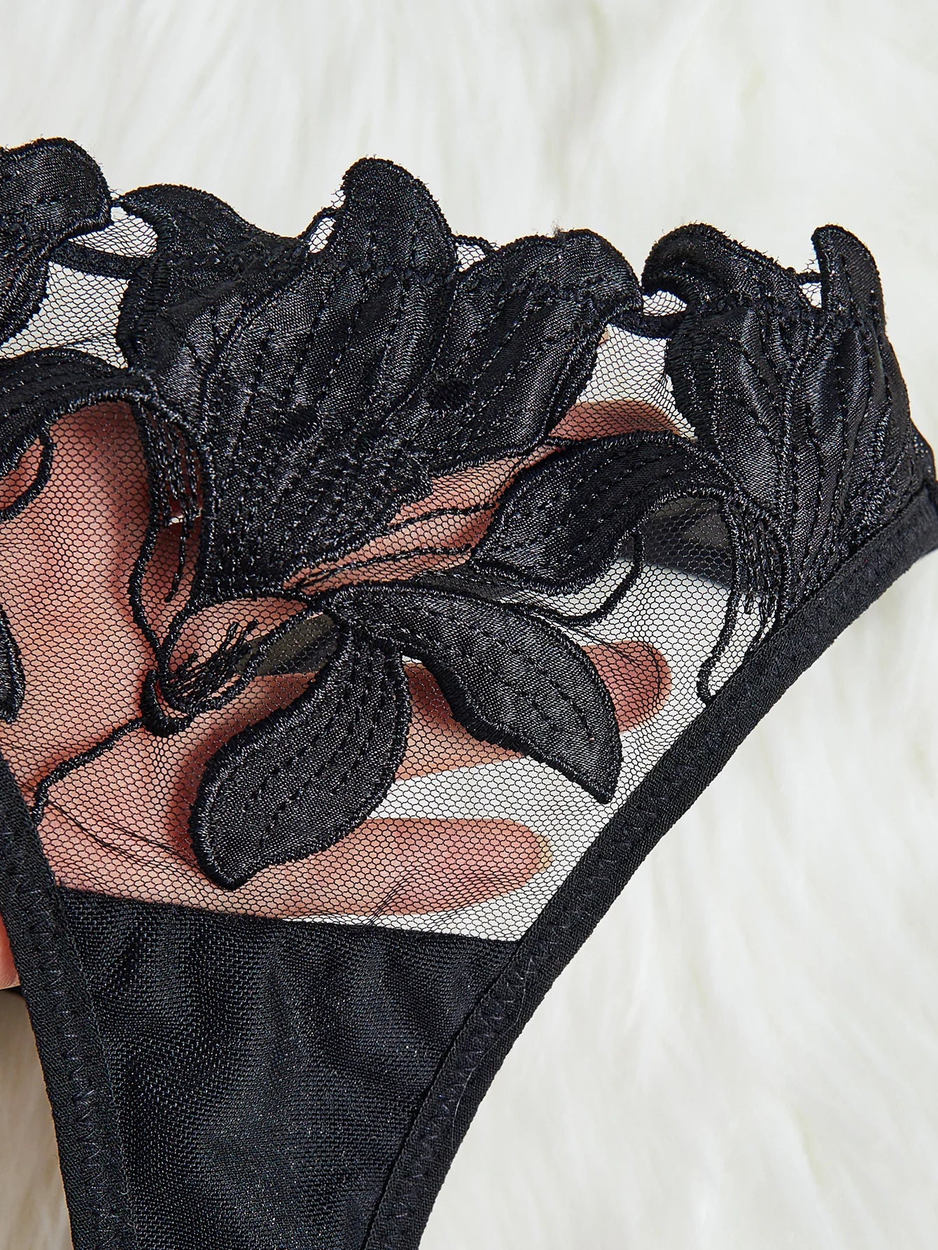 Lace Bra & Thong Lingerie Set - Romantic Push-Up Design