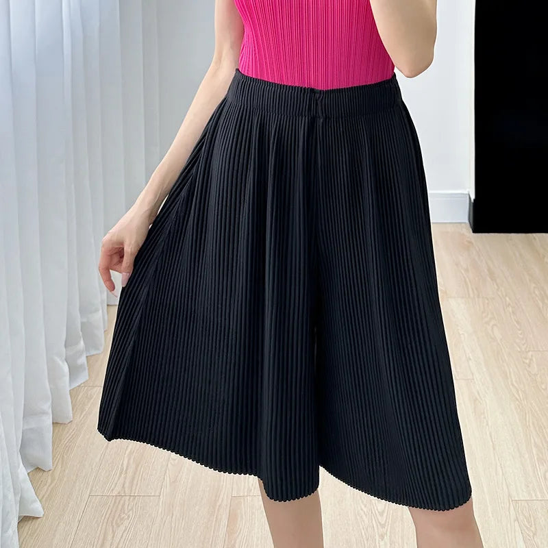 Premium Pleated Mid-Length Shorts - High Waist Relaxed Fit
