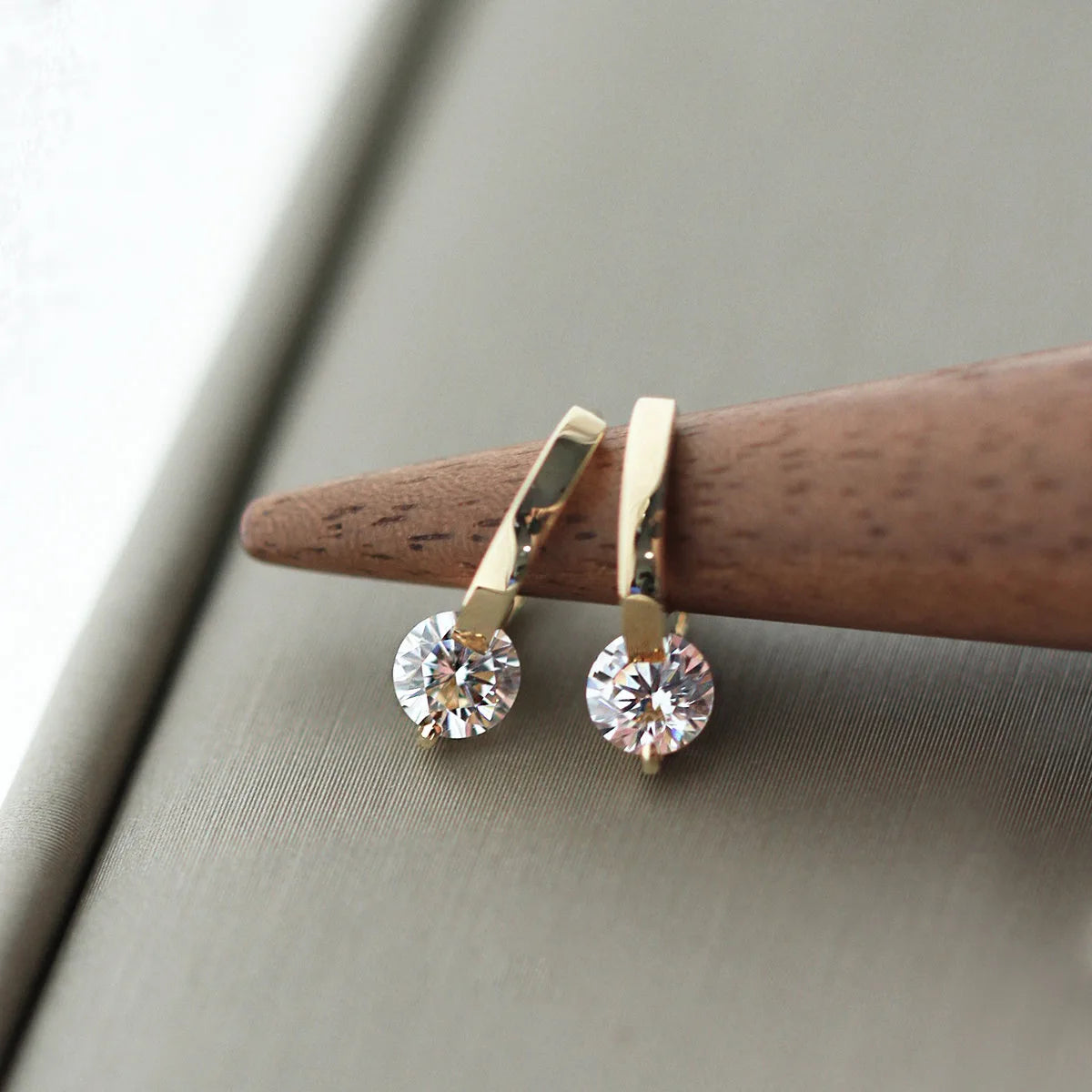 925 Silver Stud Earrings - Elegant Jewelry